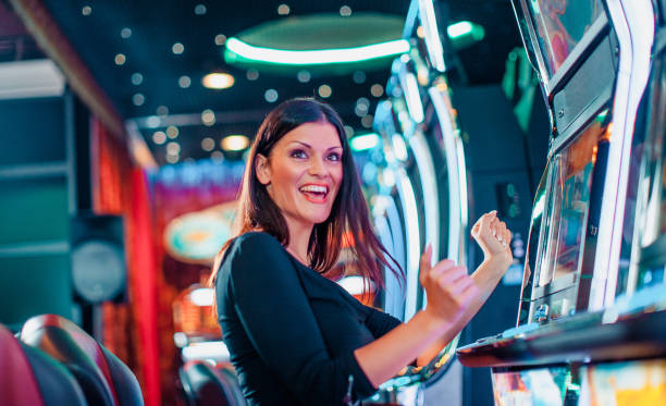 Live Casino Hold'em table on gestunbet login showing dealer and community cards